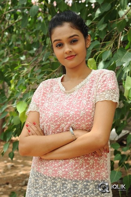 Pragati-Chourasiya-at-Basthi-Movie-Show-Press-Meet